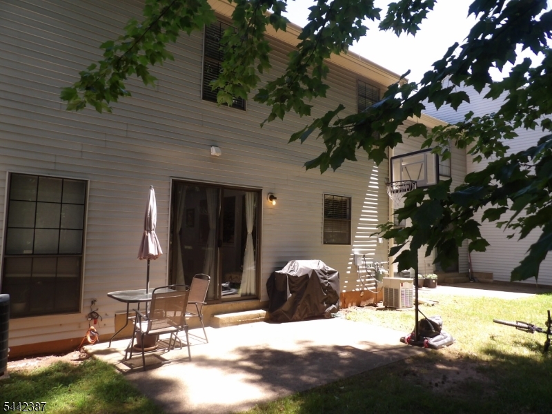 605 Timber Oaks Road Edison, NJ 08820 - Photo 25 of 25