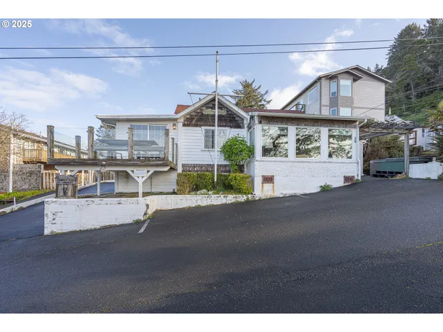 $965,000 | 25 Northeast Clarke Street, Depoe Bay, OR 97341