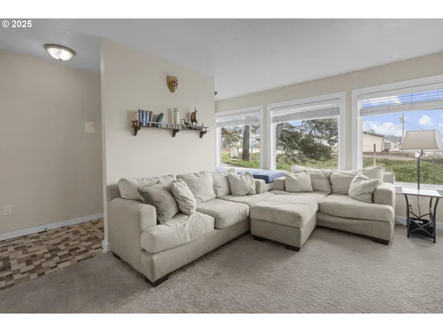 $965,000 | 25 Northeast Clarke Street, Depoe Bay, OR 97341