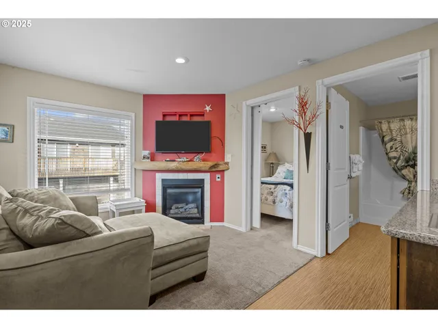 $965,000 | 25 Northeast Clarke Street, Depoe Bay, OR 97341