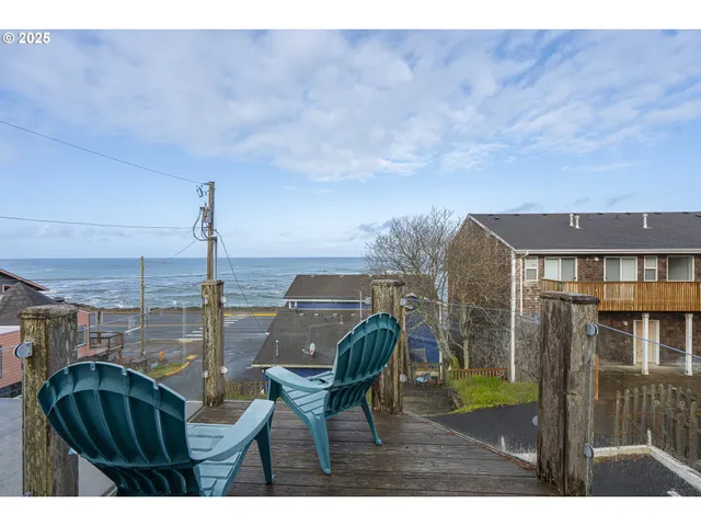 $965,000 | 25 Northeast Clarke Street, Depoe Bay, OR 97341