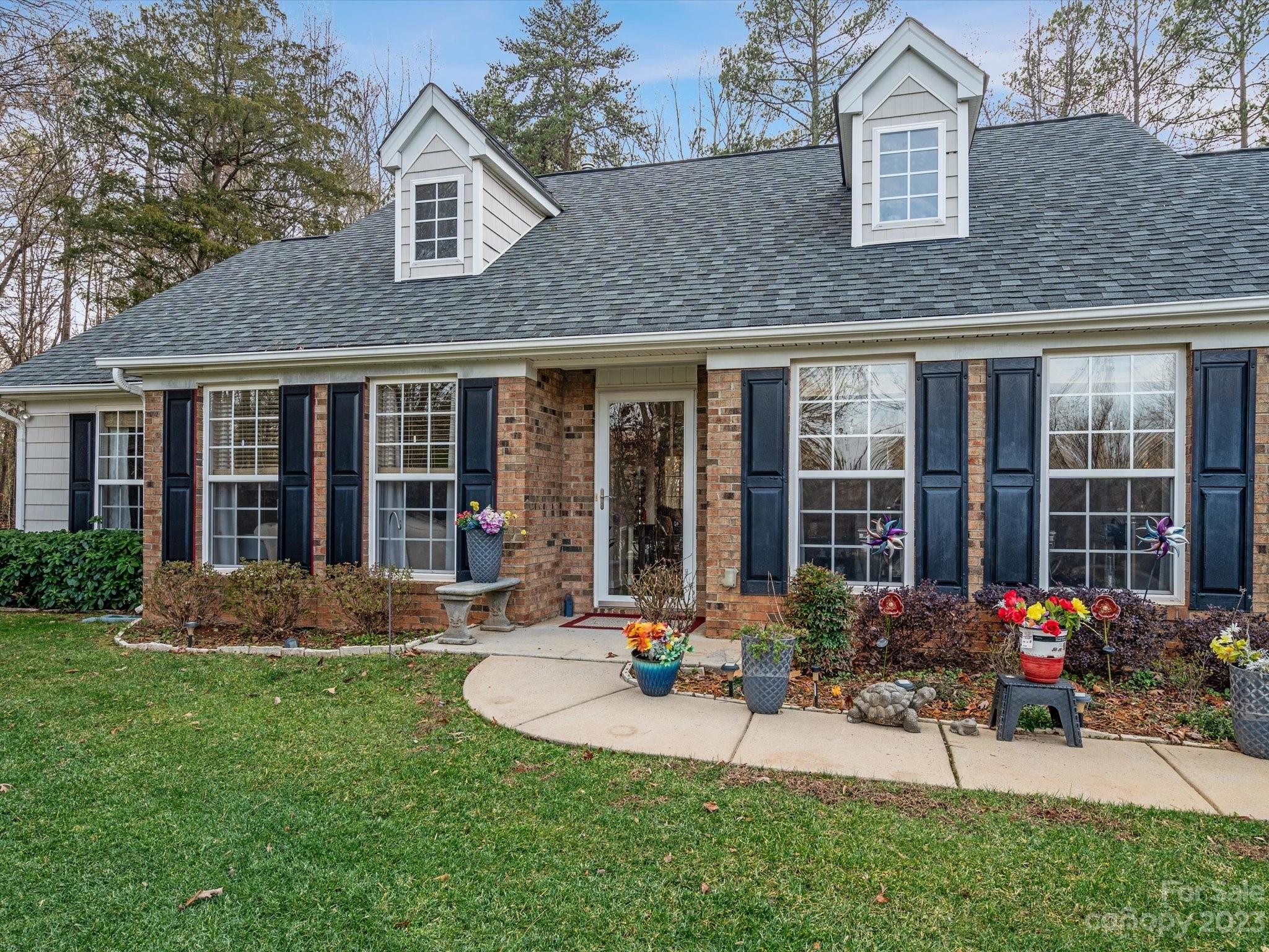 2671 Gradys Ground Road McConnells, SC 29726 - Photo 5 of 48 Gallery Image 5