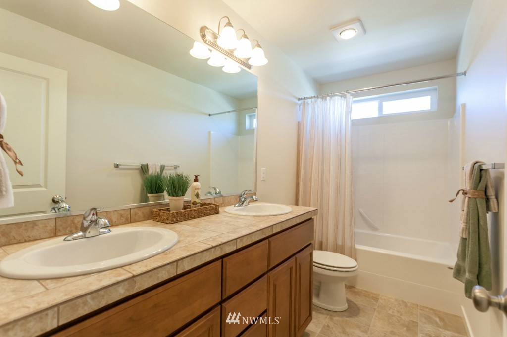 4318 229th Place Southeast Bothell, WA 98021 - Photo 11 of 18