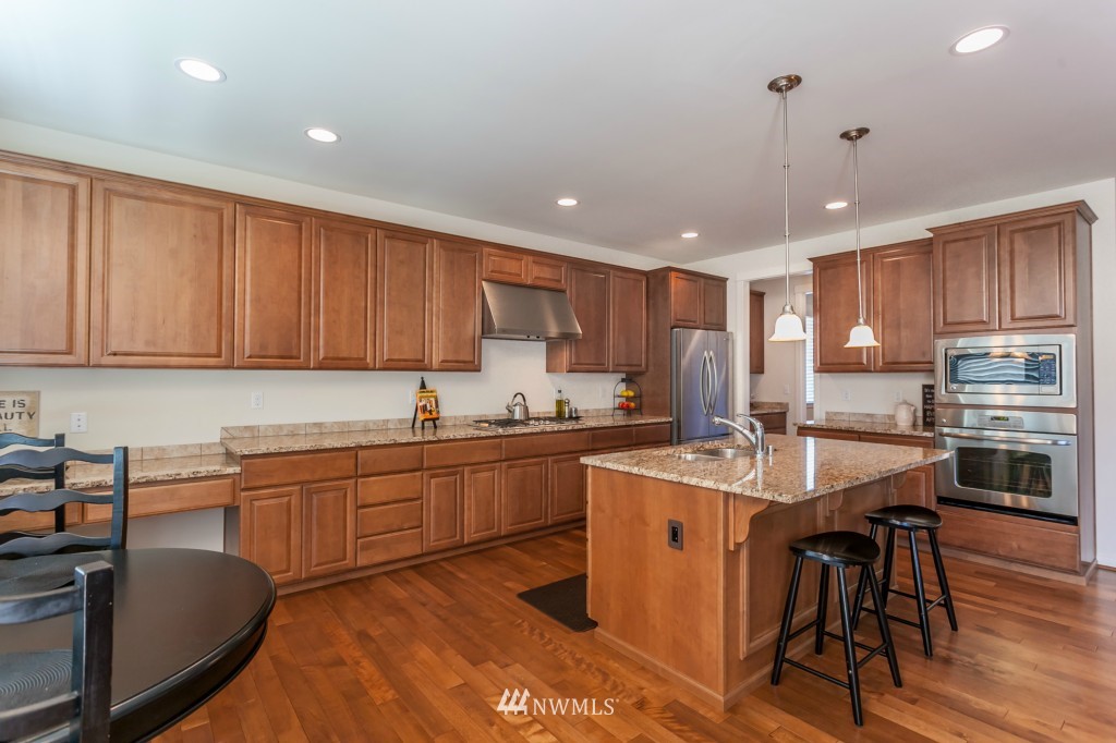 4318 229th Place Southeast Bothell, WA 98021 - Photo 6 of 18