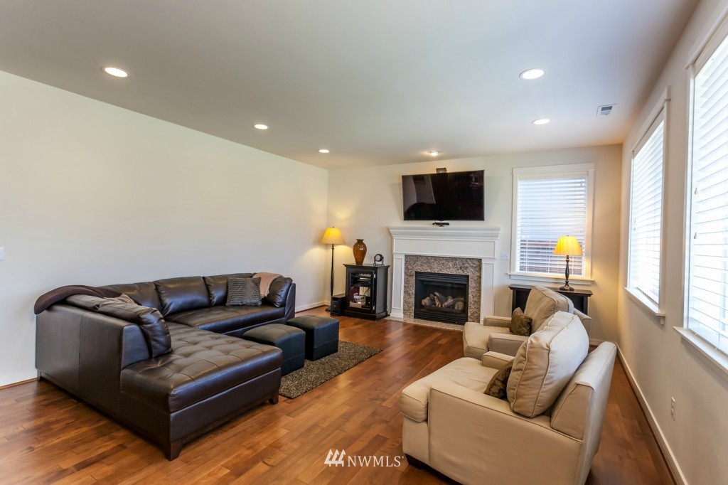 4318 229th Place Southeast Bothell, WA 98021 - Photo 7 of 18