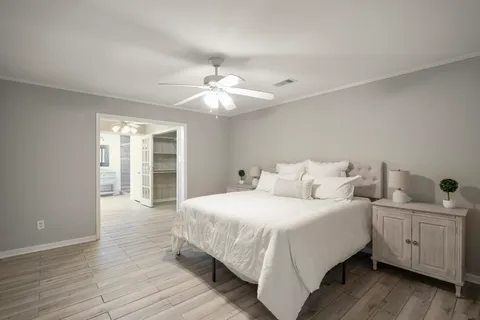 $284,999 | 5918 Par 4 Drive, Houston, TX 77088