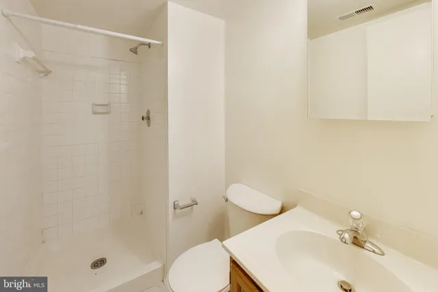 $3,000 | 18 Indian Hills Court, Derwood, MD 20855