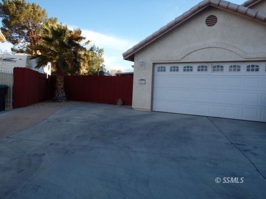 421 Marlene Court Ridgecrest, CA 93555 - Photo 3 of 50 a view of an empty room