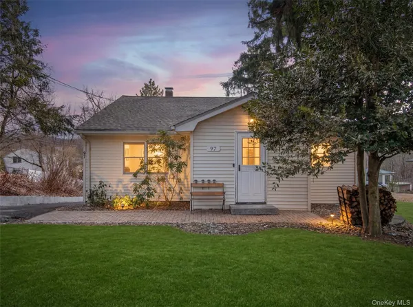 $524,000 | 97 Ridge Road, Valley Cottage, NY 10989