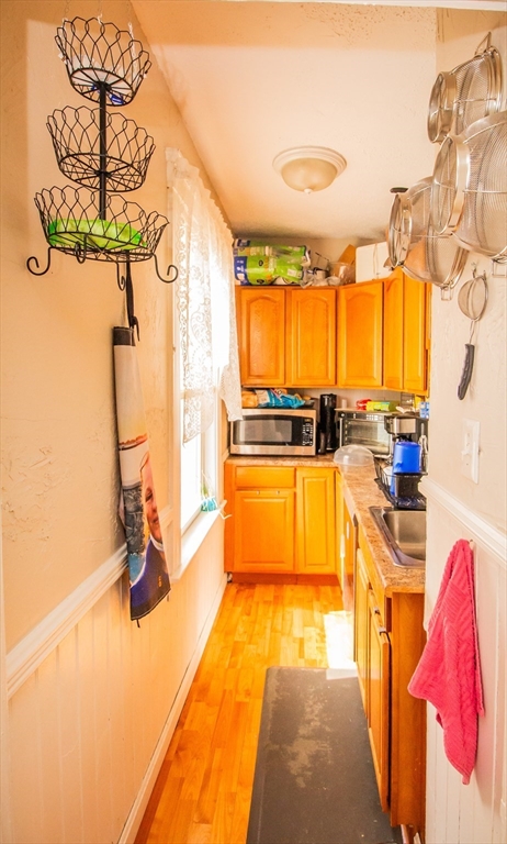 91 Stanton Street Worcester, MA 01605 - Photo 12 of 28