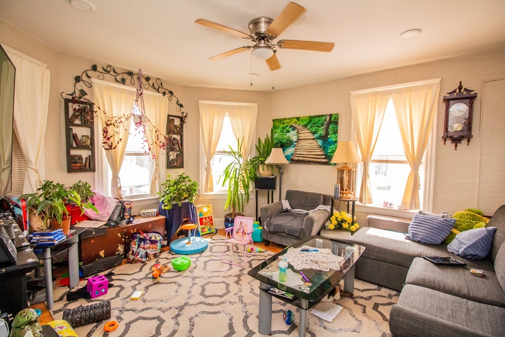 91 Stanton Street Worcester, MA 01605 - Photo 13 of 28