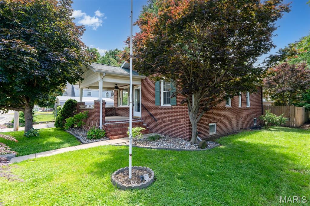 100 West 3rd Street Hartford, IL 62048 - Photo 4 of 38