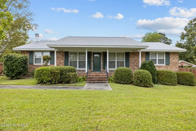 $317,500 | 309 Barbour Road, Morehead City, NC 28557