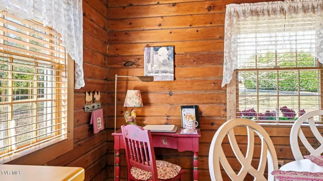 $549,900 | 21193 Bermuda Drive, Abingdon, VA 24211