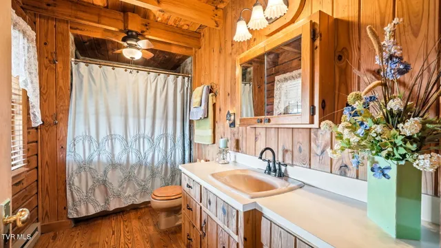 $549,900 | 21193 Bermuda Drive, Abingdon, VA 24211