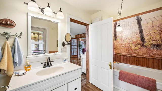 $549,900 | 21193 Bermuda Drive, Abingdon, VA 24211