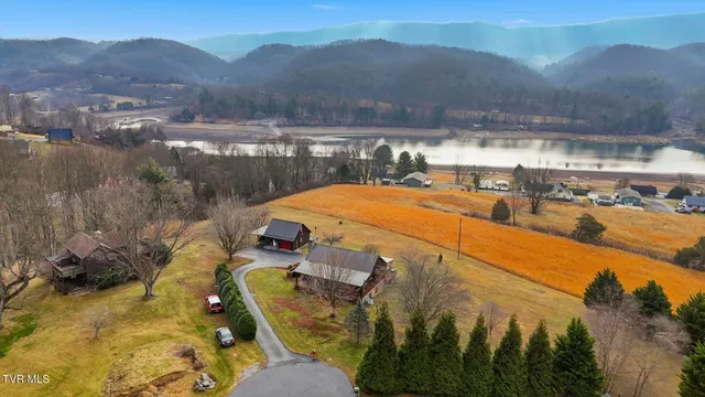 $549,900 | 21193 Bermuda Drive, Abingdon, VA 24211