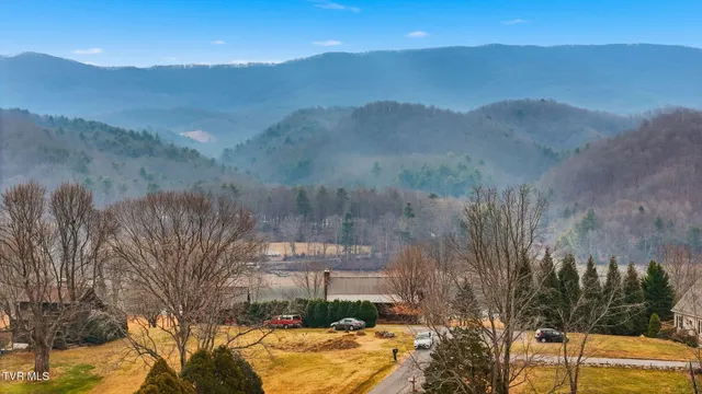 $549,900 | 21193 Bermuda Drive, Abingdon, VA 24211