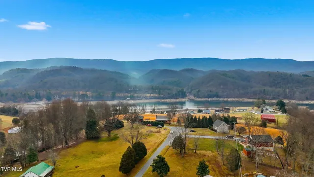 $549,900 | 21193 Bermuda Drive, Abingdon, VA 24211