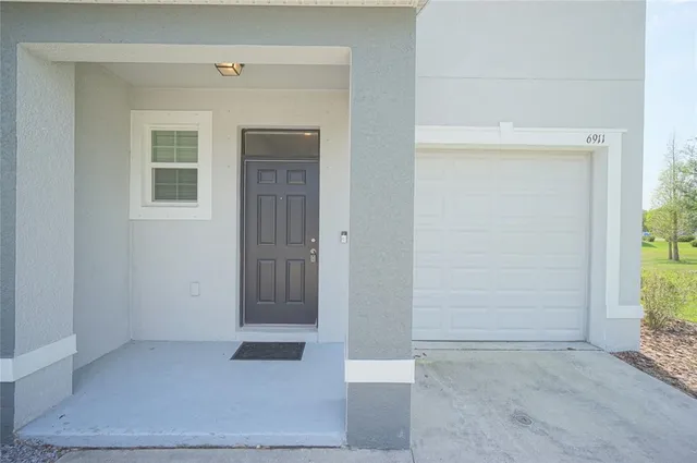 $2,100 | 6911 Breezy Palm Drive, Riverview, FL 33578