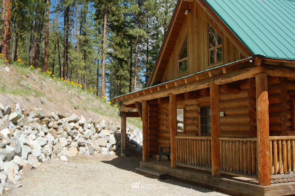 6 C Summer Road Winthrop, WA 98862 - Photo 3 of 22 Gallery Image 3