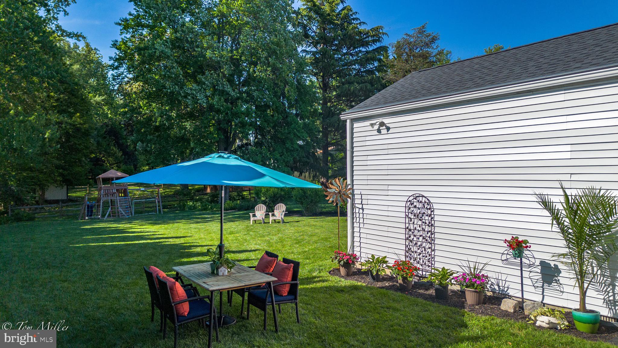 418 Range Road Baltimore, MD 21204 - Photo 34 of 39 Great yard for outdoor cookouts and parties!