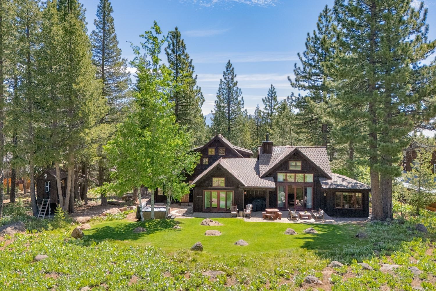 12420 Springbrook Place Truckee, CA 96161 - Photo 3 of 28