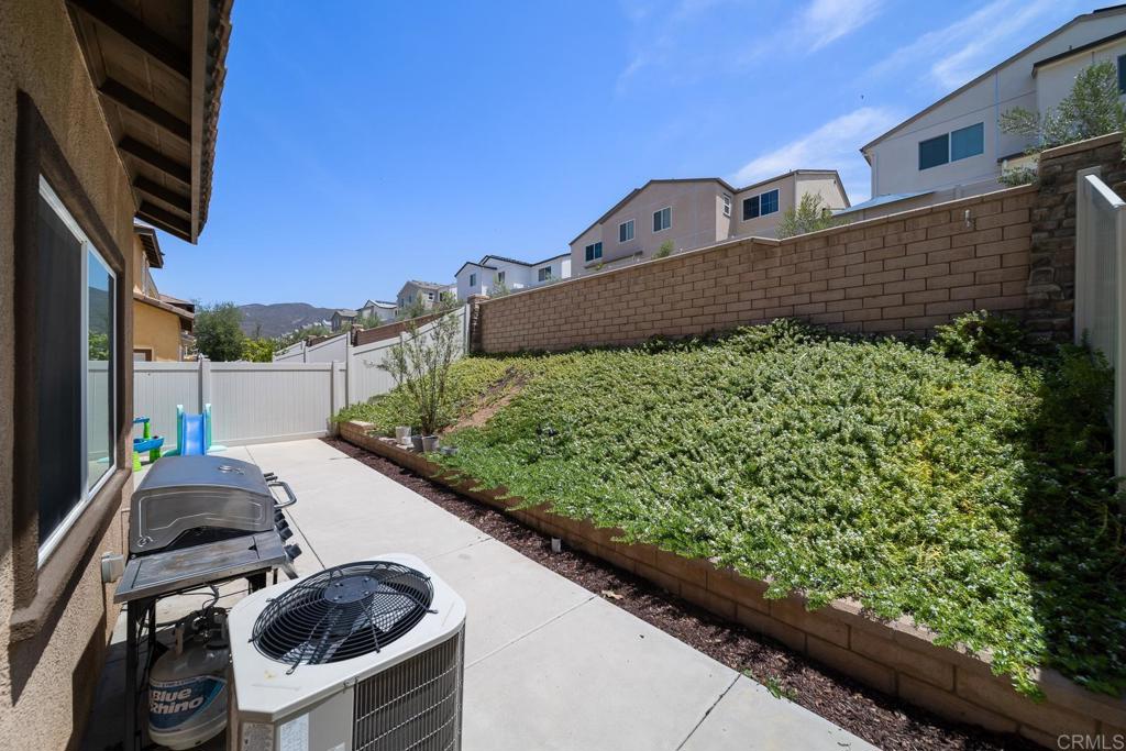 35113 Persano Place Fallbrook, CA 92028 - Photo 17 of 69