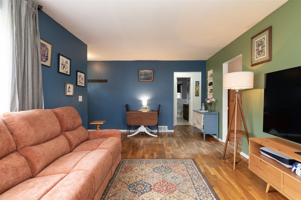 2022 Paddington Road Kalamazoo, MI 49001 - Photo 6 of 37