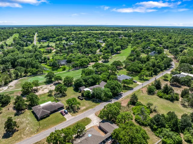 $325,000 | 236 Golfview Drive North, Normangee, TX 77871