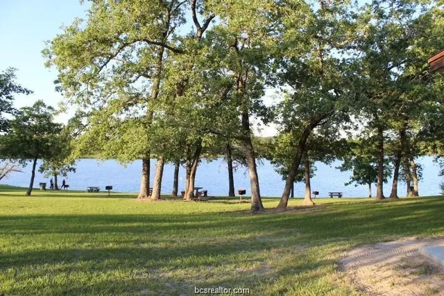 $325,000 | 236 Golfview Drive North, Normangee, TX 77871