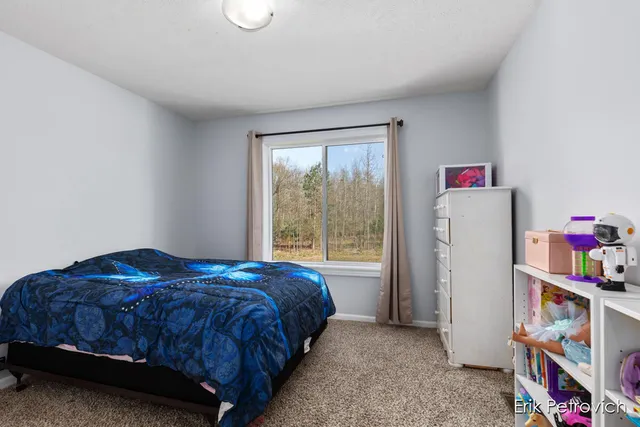 $460,000 | 581 Cumings Court Northwest, Sparta, MI 49345