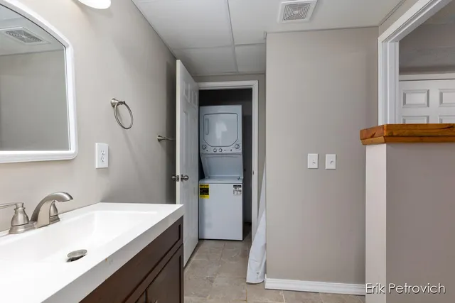 $460,000 | 581 Cumings Court Northwest, Sparta, MI 49345