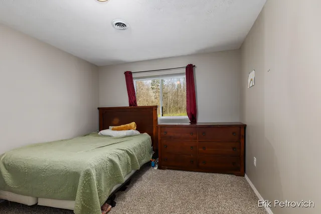 $460,000 | 581 Cumings Court Northwest, Sparta, MI 49345