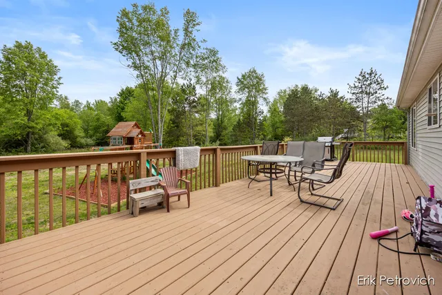 $460,000 | 581 Cumings Court Northwest, Sparta, MI 49345