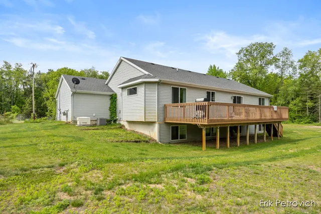 $460,000 | 581 Cumings Court Northwest, Sparta, MI 49345