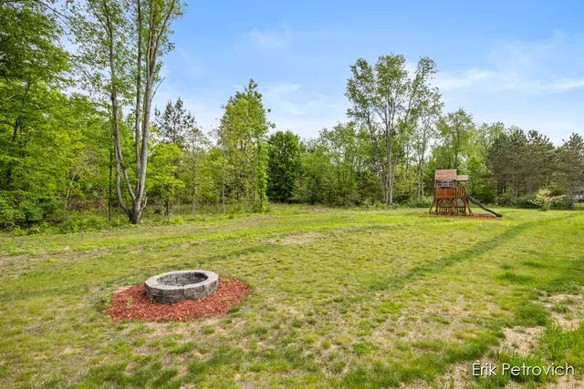 $460,000 | 581 Cumings Court Northwest, Sparta, MI 49345