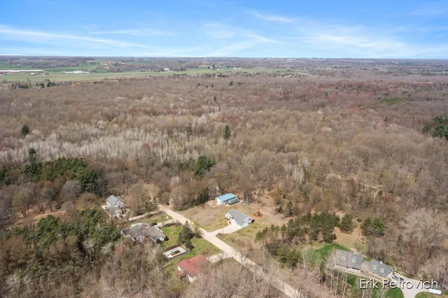 $460,000 | 581 Cumings Court Northwest, Sparta, MI 49345
