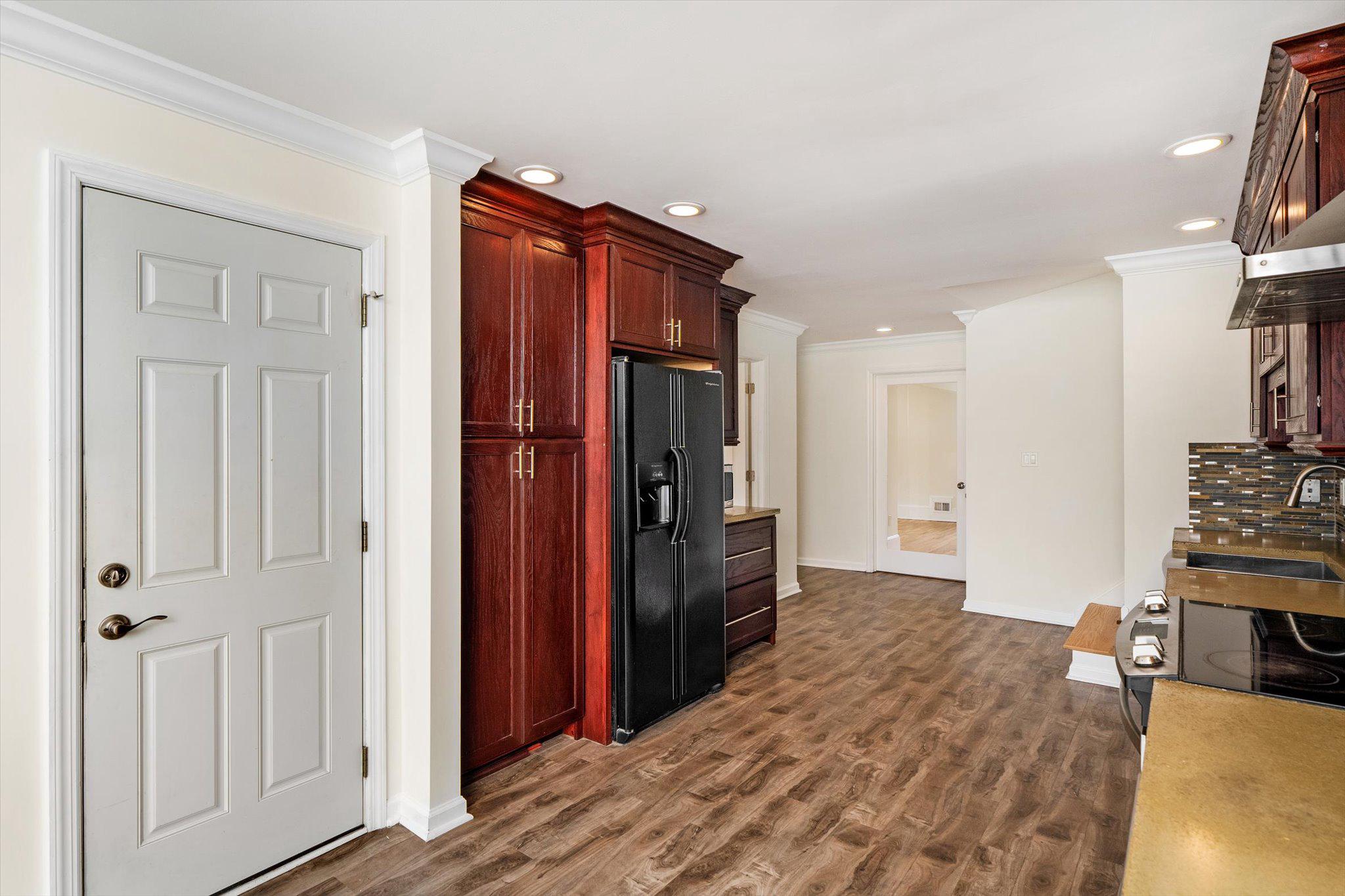 406 Flock Road Hamilton, NJ 08619 - Photo 16 of 40 Attached garage access to kitchen