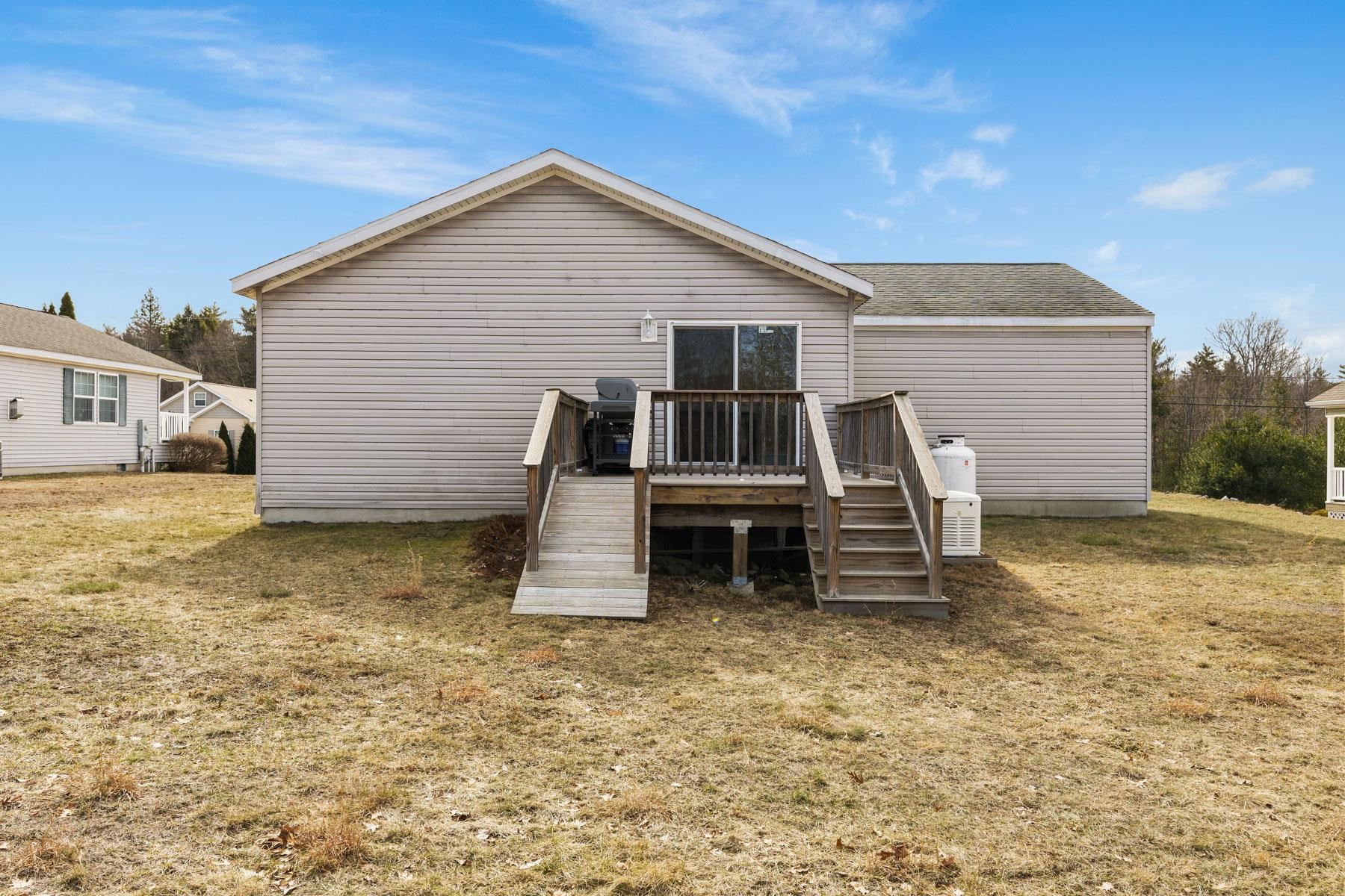 38 Tarah Way Fremont, NH 03044 - Photo 25 of 26