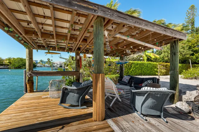 $2,995,000 | 415 Palm Drive, Islamorada, FL 33036