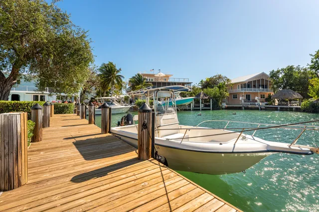 $2,995,000 | 415 Palm Drive, Islamorada, FL 33036