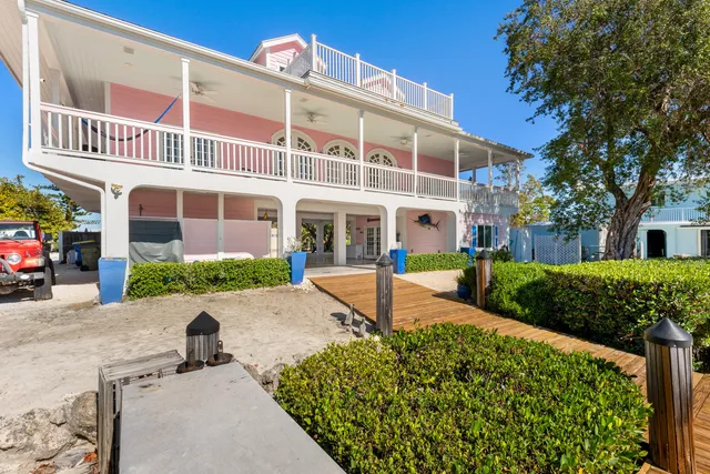 $2,995,000 | 415 Palm Drive, Islamorada, FL 33036