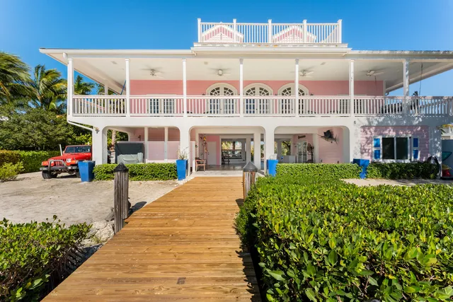 $2,995,000 | 415 Palm Drive, Islamorada, FL 33036