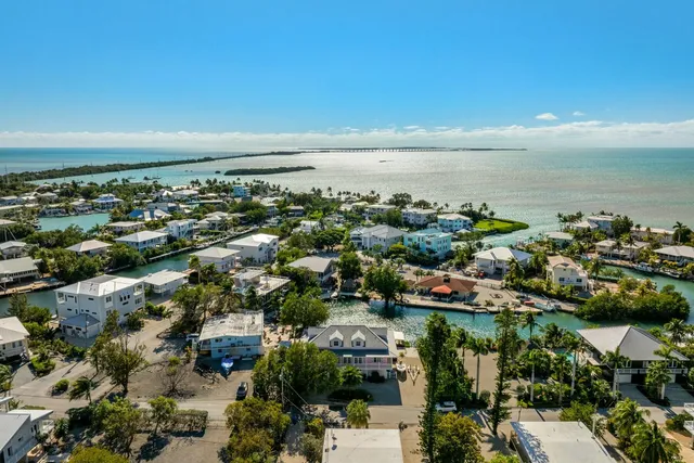 $2,995,000 | 415 Palm Drive, Islamorada, FL 33036