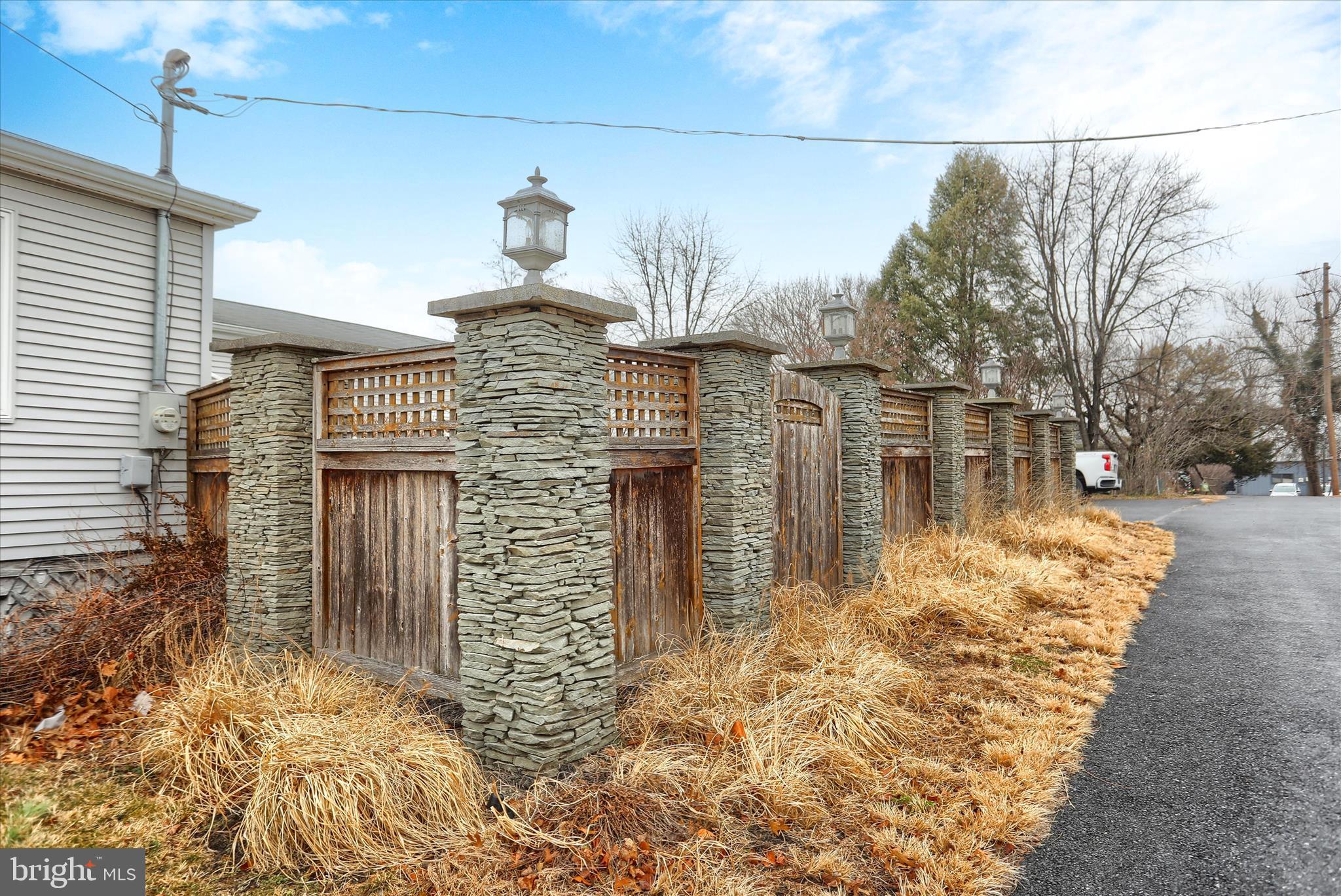 29 Arlene Street Harrisburg, PA 17112 - Photo 30 of 32 a front view of a house with a yard