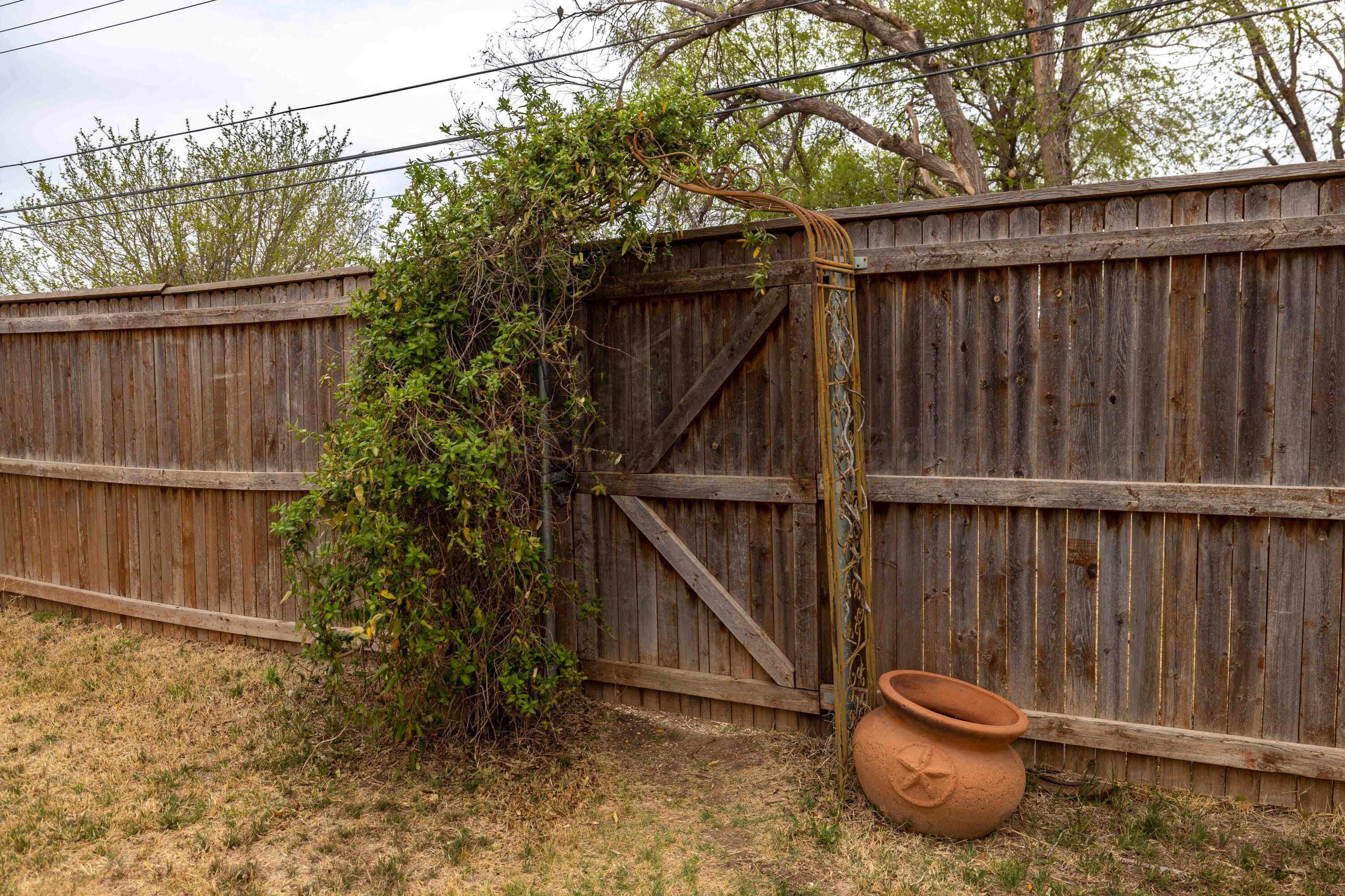 5017 Bowie Street Amarillo, TX 79110 - Photo 11 of 27 5017 Bowie-14
