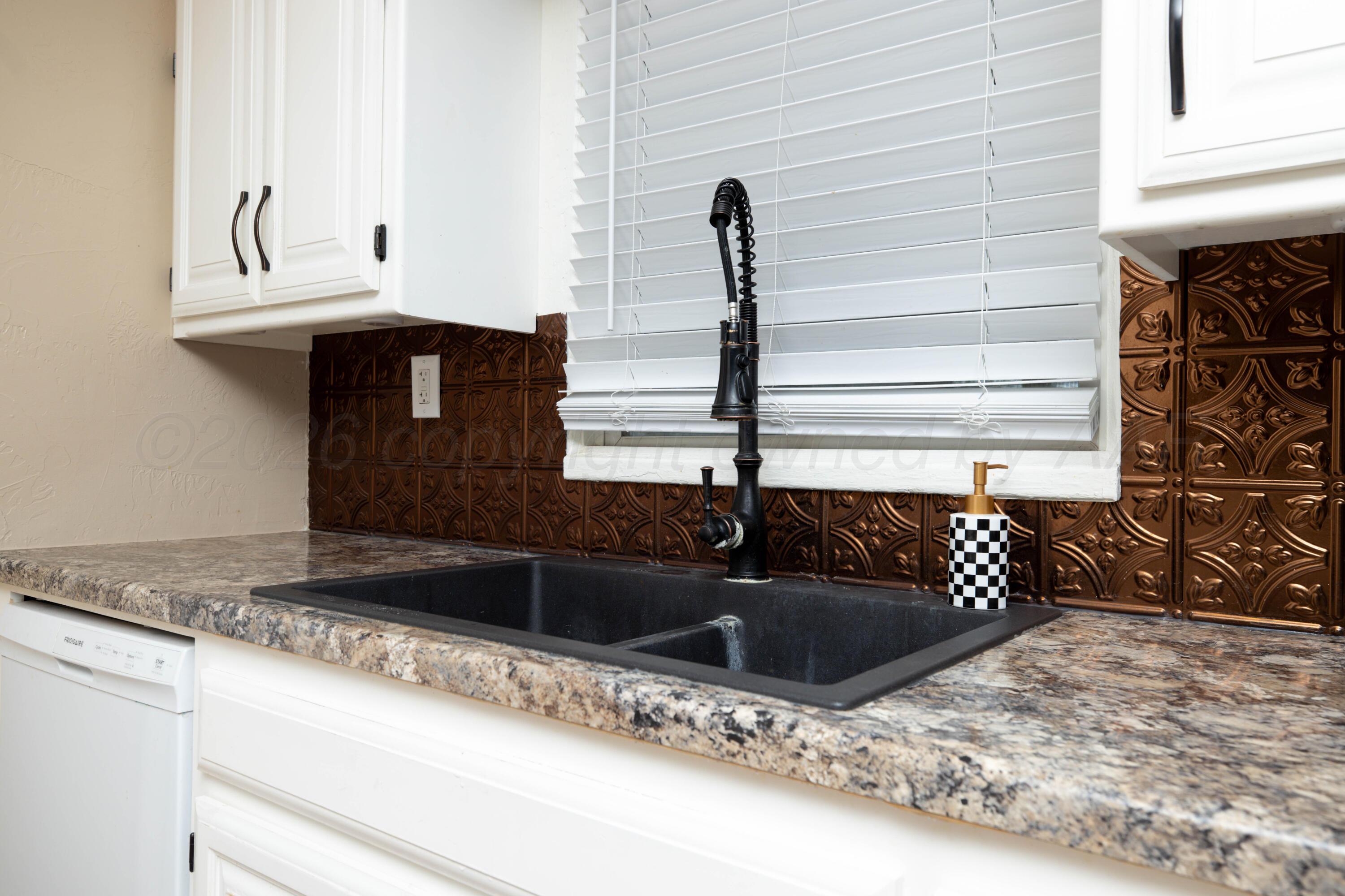 5017 Bowie Street Amarillo, TX 79110 - Photo 14 of 27 5017 Bowie-21