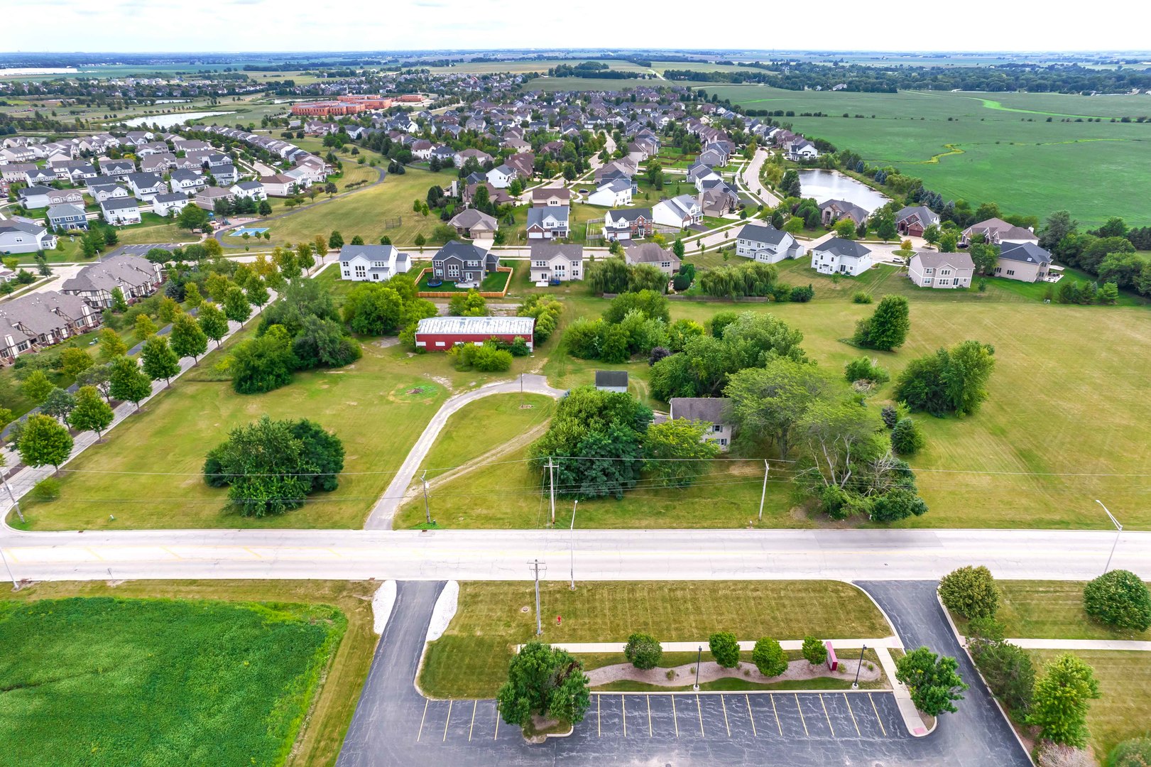 870 Simons Road Plainfield, IL 60585 - Photo 7 of 14 a view of a city