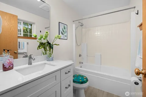 $950,000 | 1611 Northeast Perkins Way, Shoreline, WA 98155